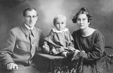 Osvojenie dieťaťa jednou osobou na Slovensku: podmienky, historický vývoj a súčasná prax