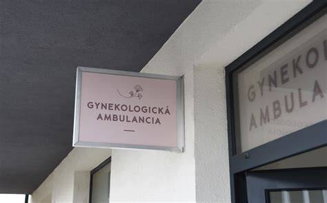Interiér prijímacej ambulancie pôrodnice