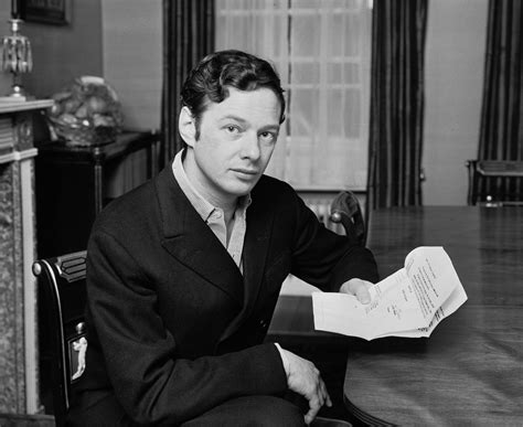 Brian Epstein - portrét a historické záblesky jeho spolupráce s Beatles