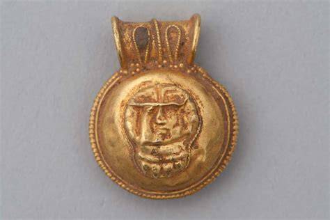 Rímska bulla - ochranný amulet chlapca