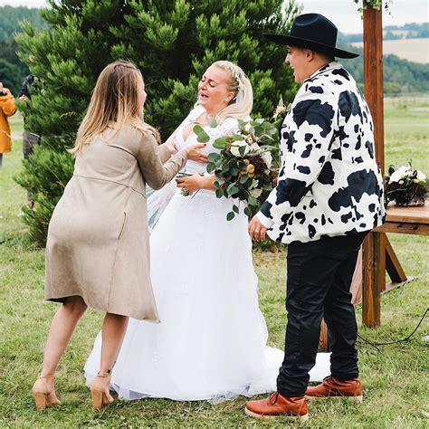 Bára Tlučhořová s rodinou