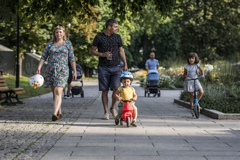 Symbolická rodina s rukami