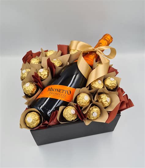 Ovocné kytice pre ročné deti: Sladký a zdravý darček plný prekvapení