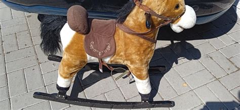 Od akého veku môže dieťa používať hojdacieho koníka