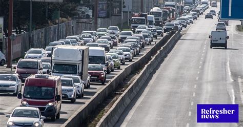 témy omaľovánok: zvieratá, doprava, sviatky