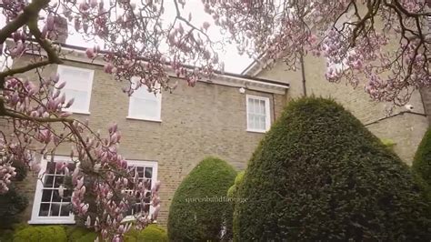 Dom Freddieho Mercuryho - Garden Lodge