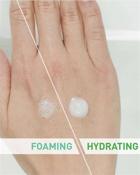 Infografika: správny postup čistenia pleti (double cleansing, tonizácia, sérum, krém)