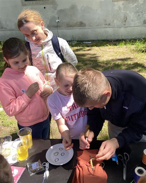 Ilustrácia detí ako symbolu nádeje