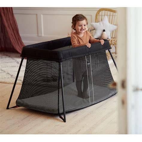 Cestovná postieľka BabyBjörn Travel Crib Light: recenzia a praktické skúsenosti