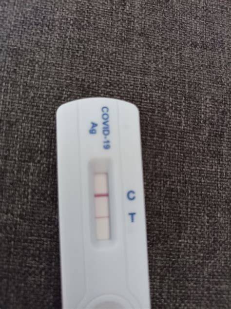 Pozitívny test na covid počas dojčenia: čo by mali vedieť mamičky a ich deti