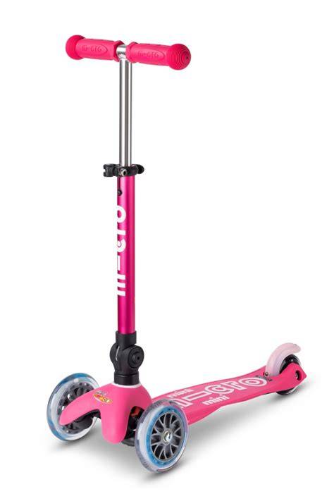 Micro Mini Micro Deluxe - trojkolesová kolobežka