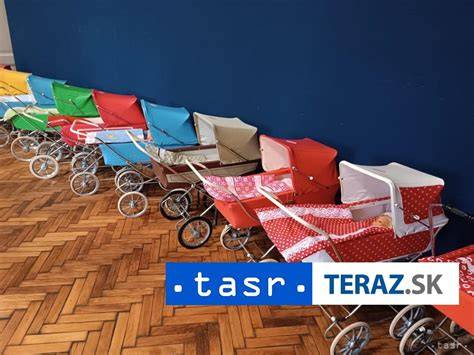 Retro kočíky zberateľky vo výstavnom priestore