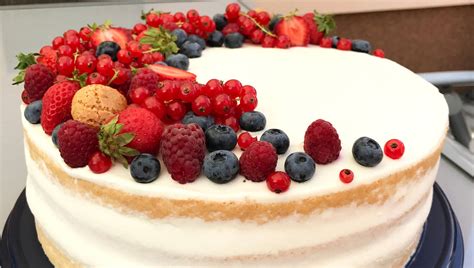 zdravá torta na 1. narodeniny s ovocím