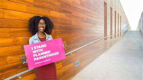 Historia a činnosť organizácie Planned Parenthood: prehľad, súčasné výzvy a politické súvislosti