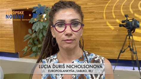 Lucia Ďuriš Nicholsonová: Politické názory a osobný život