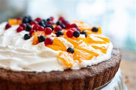 Obrázok inšpirácie pre zdravé detské torty - farebné ovocné vrstvy
