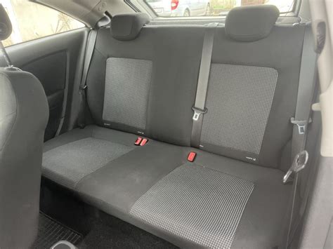 Tabuľka inštalácie ISOFIX pre Opel (príkladná verzia)
