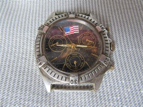 Štítok cestovného poistenia s americkou vlajkou