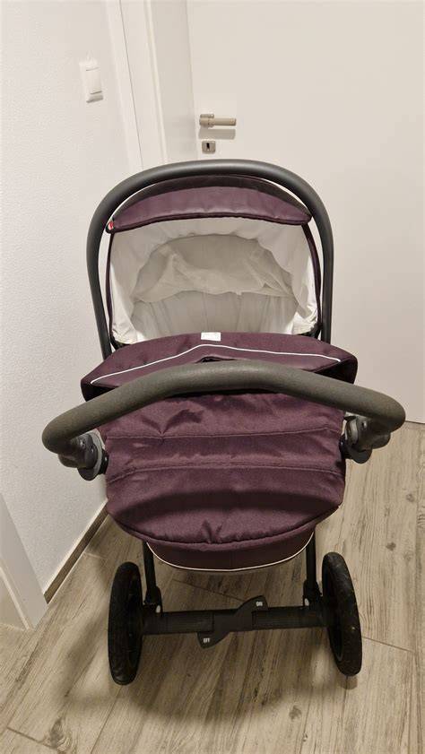 Fotky z užívateľských recenzií: Kočík je dobrý a elegantný; vanička odvetraná; športová časť praktická a ľahko použiteľná