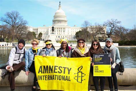 Amnesty International USA protestovala za právo na interrupciu pri Najvyššom súde vo Washingtone