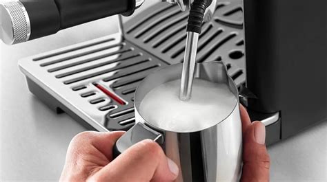 Ilustrácia páru na rande