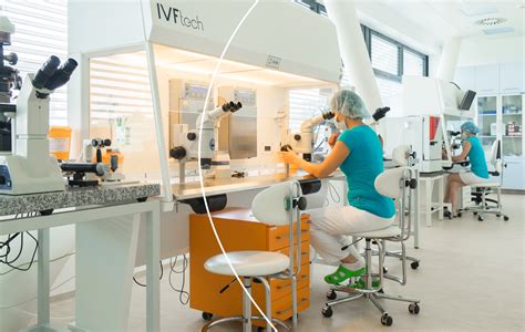 Pocity po odberoch vajíčok a embryotransfere pri IVF