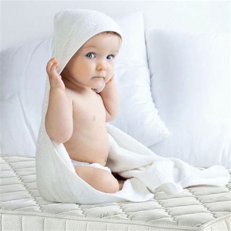 Polohovacie vankúše pre deti: Pohodlie a správny vývoj od prvých dní