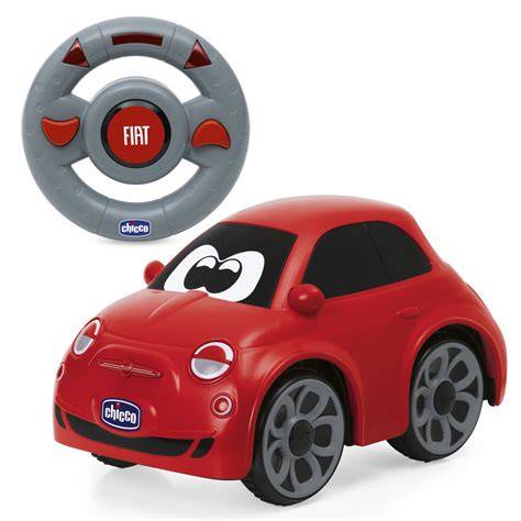 Obrázok ukazujúci Chicco Fiat 500 na diaľkové ovládanie s volantovým ovládaním