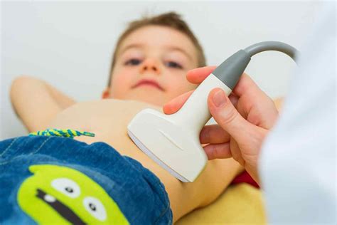 Infekcie močových ciest u detí a dôležitosť hydratácie