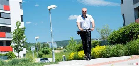 Vizualizácia bezpečnostných prvkov a pravidiel pre jazdu na kolobežke