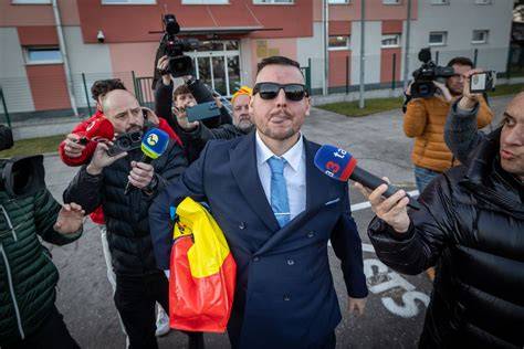 Ano/ANEPS - logá a medzinárodné väzby