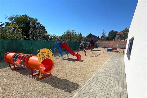 Mapa prostredia materskej školy: triedy, vonkajší dvor a trasy pohybu