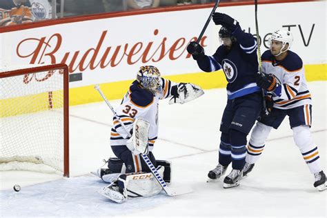 Andrej Sekera počas zápasu NHL