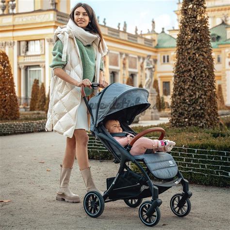 Fečo športový kočík Ultimate Grey - ukážka moderného športového kočíka s veľkým nákupným košom