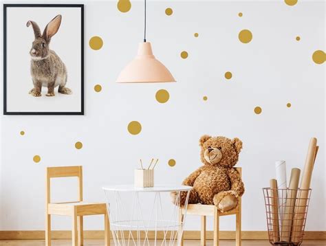 Detská izba s nálepkami na stenu