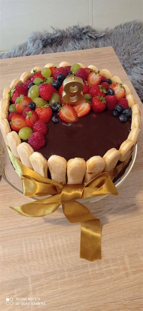 Recept na zdravý krém na tortu pre ročné dieťa a inšpirácie na prvú narodeninovú oslavu