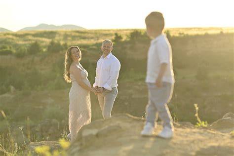 Obrázok: Krásna rodinná fotografia s dieťaťom a rodičmi