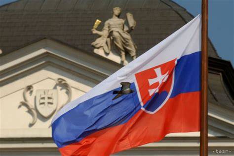 Nadobudnutie štátneho občianstva Slovenskej republiky narodením, osvojením a udelením