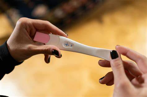 Otehotnenie 4 dni pred menštruáciou: šanca, riziká a fakty