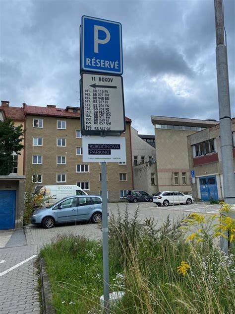 infografika: Rozpis dopravných zmien a parkovacích miest počas Dušičiek v Banskej Bystrici
