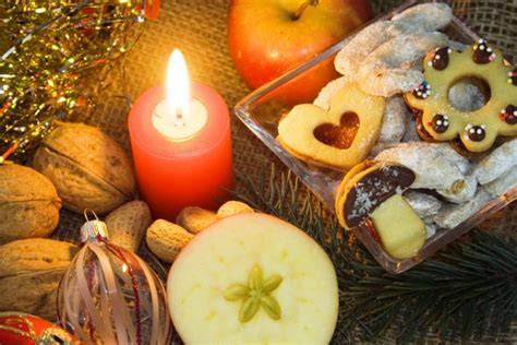 Tradičné slovenské vianočné zvyky a obyčaje: Advent, Štedrý deň a rodinné oslavy naprieč regiónmi