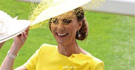 Kate na Royal Ascot s inými členmi rodiny a súčasnými hosťami