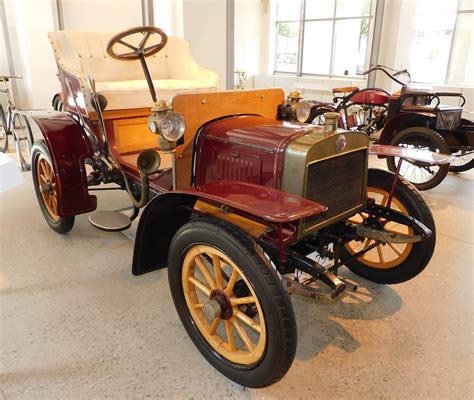 Prvý automobil Laurin & Klement Voiturette A