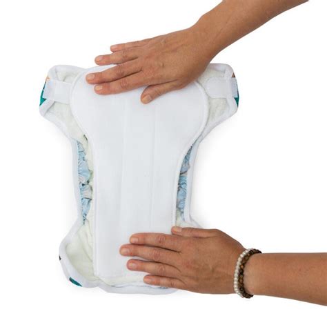 Ilustrácia látkovej plienky s vkladacou plienkou