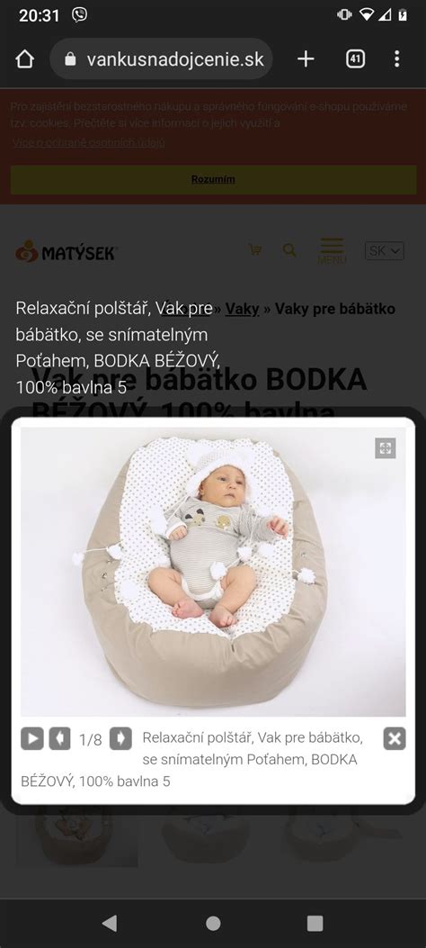 Video s porovnaním spánku bábätka v perinke a bez nej.
