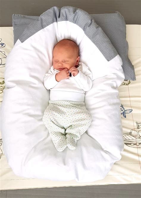 Dieťa zavinuté v perinke