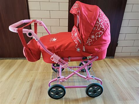 Zlatý bodkovaný kočiar: Štýlový doplnok pre malé aj veľké