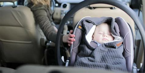 Fusaky do detskej autosedačky: Tepelný komfort pre vaše dieťa na cestách