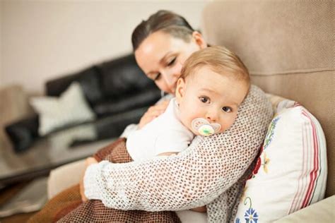 Čo robiť, keď bábätko postipe osa