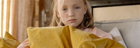 Vracanie u detí: Príčiny, liečba a prevencia dehydratácie